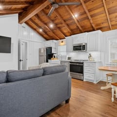 Farmhouse Style Getaway Cottage