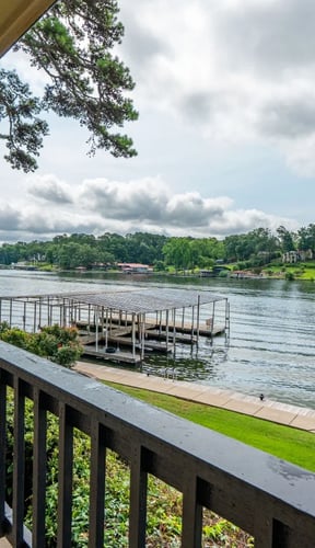 Northshore condos on Lake Hamilton