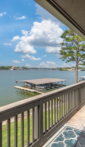 Southshore condos on Lake Hamilton