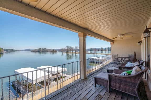 Luxury Waterfront Lake Hamilton Condo | Main Canal - Image 1