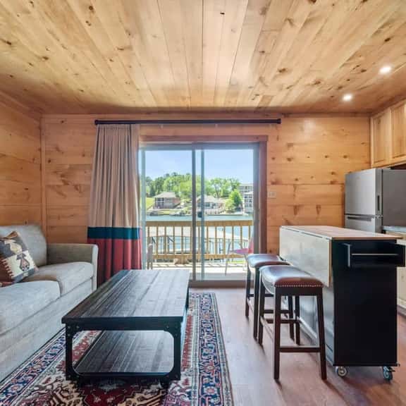 Lake Hamilton Lakefront Condo with a Western Flare - Image 1