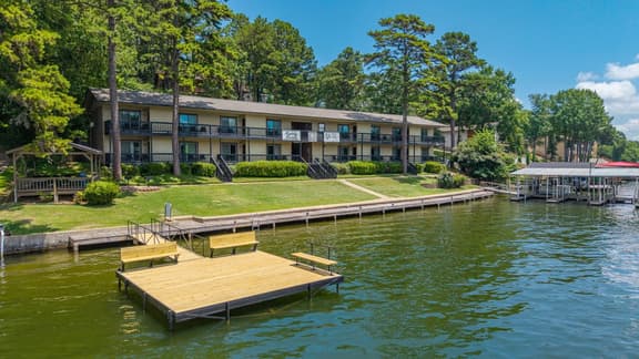 Resort B8 - Image 1