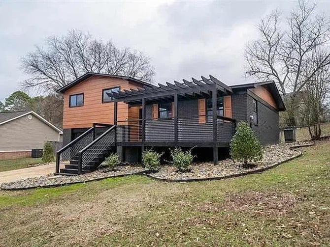 207 Shady Hills