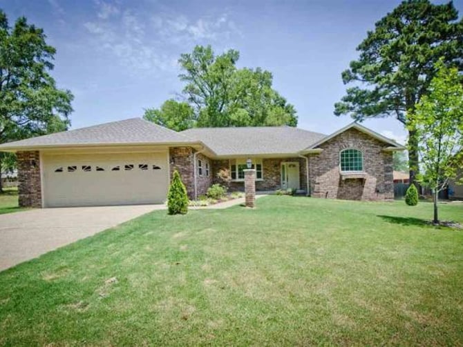 Single-family home in Hot Springs
