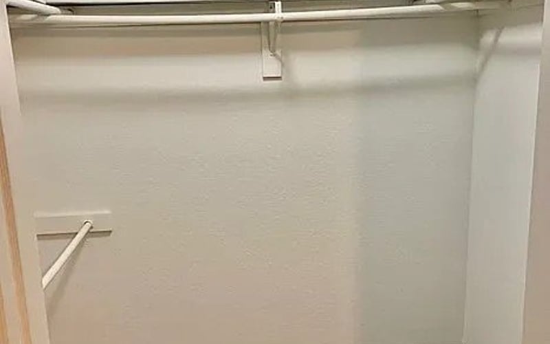 Walk-in closet