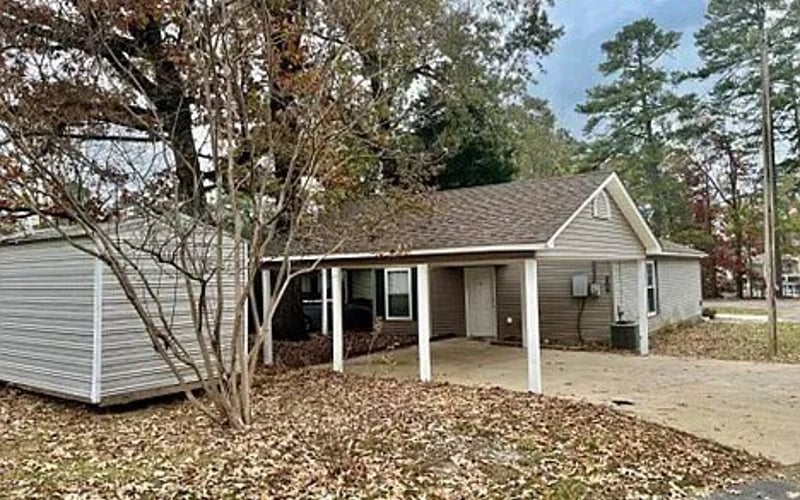 Side exterior view
