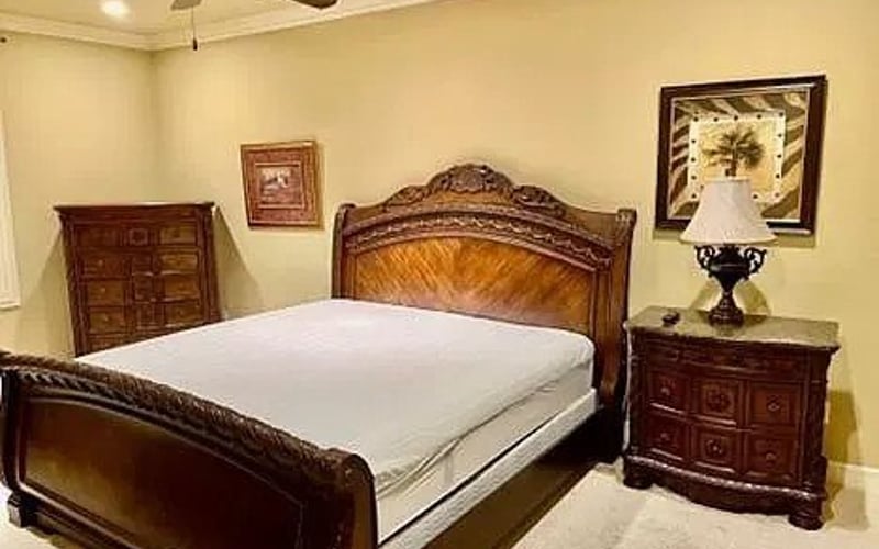 Second bedroom with sleigh bed